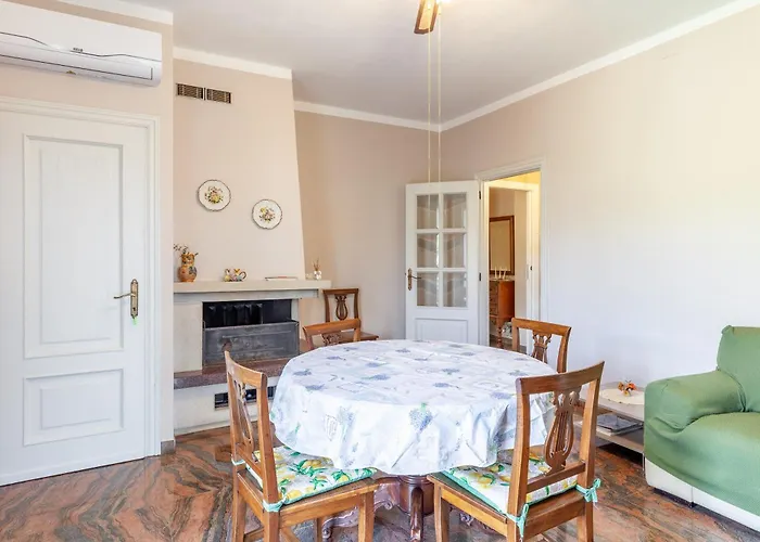 La Lanterna Bianca A Apartament
